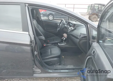 2017 Ford Fiesta Titanium z USA, uszkodzony, nr VIN 3FADP4FJ4HM146663